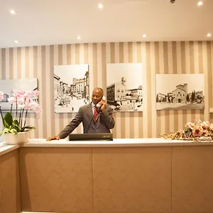 re-enzo-suites.emilia-romagnahotels.net/