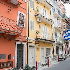 bb-evelyne.taorminaitalyhotels.com/